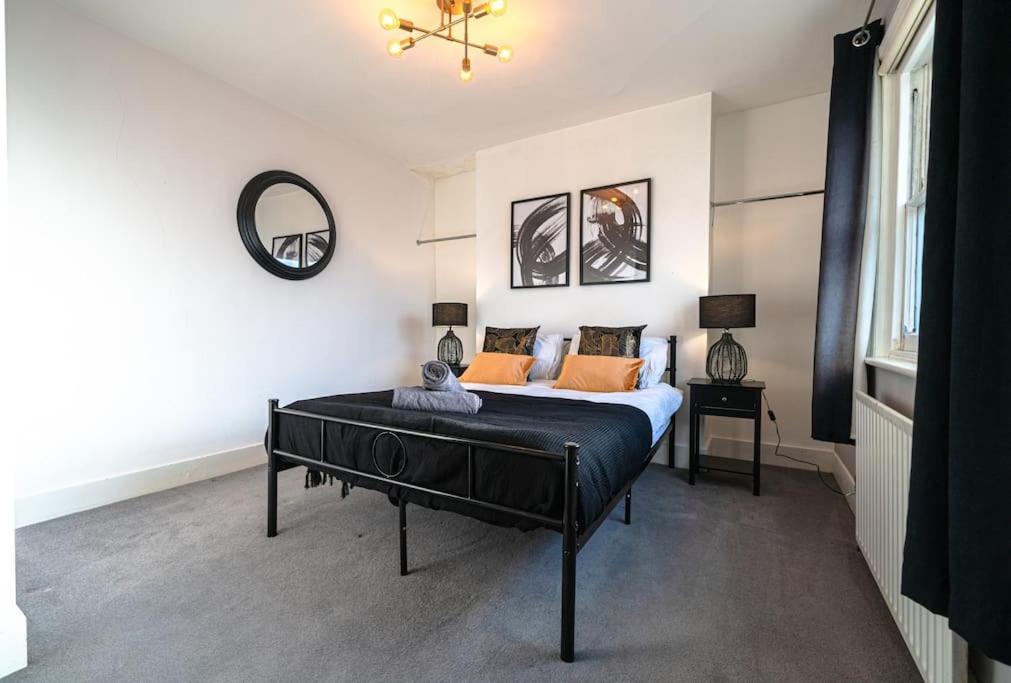 Ferienwohnung Large City Centre 2 Bed - Close To Station Royal Tunbridge Wells Exterior foto